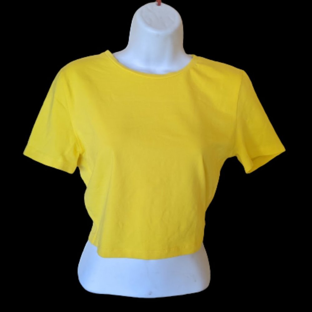 ---  ZARA Yellow Crop Top Size Medium Fits Small